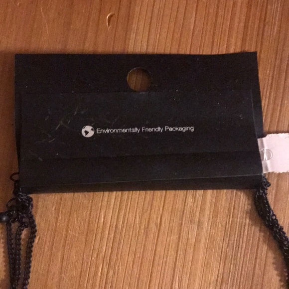 NWT black necklace with yellow stone - Picture 5 of 5